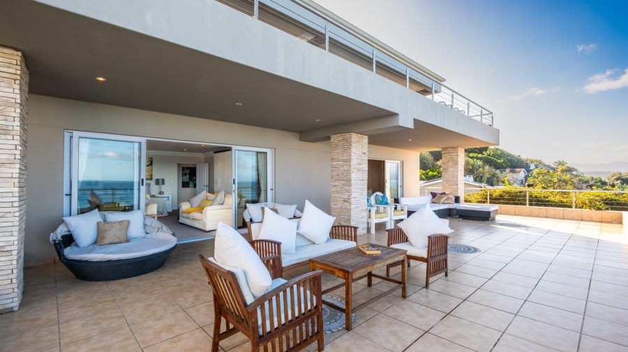 7 Bedroom Property for Sale in Beacon Isle Western Cape